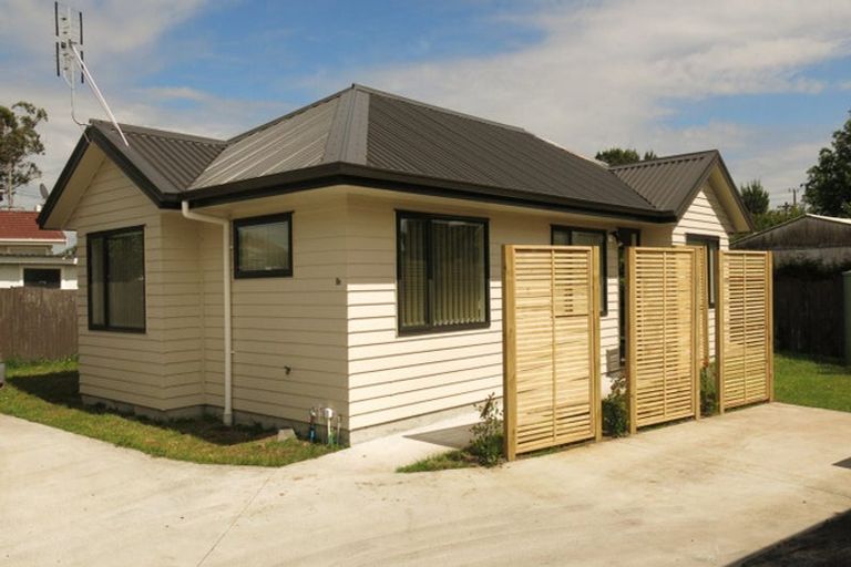 Photo of property in 5 Waipani Road, Te Atatu Peninsula, Auckland, 0610