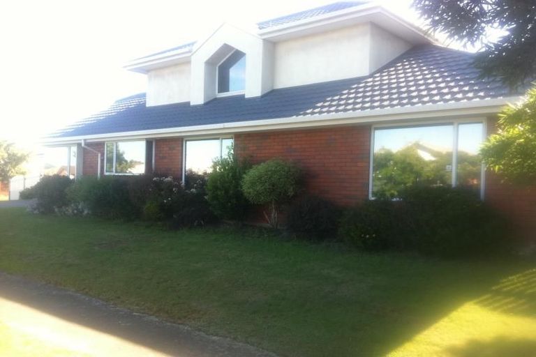 Photo of property in 22 Kintyre Drive, Broomfield, Christchurch, 8042