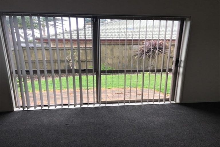 Photo of property in 28 Richfield Crescent, Westgate, Auckland, 0614