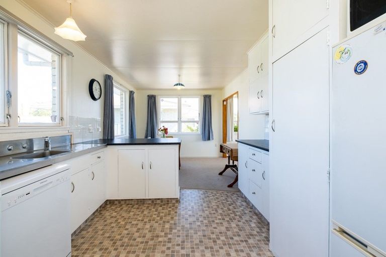 Photo of property in 35 Flaxmere Avenue, Flaxmere, Hastings, 4120