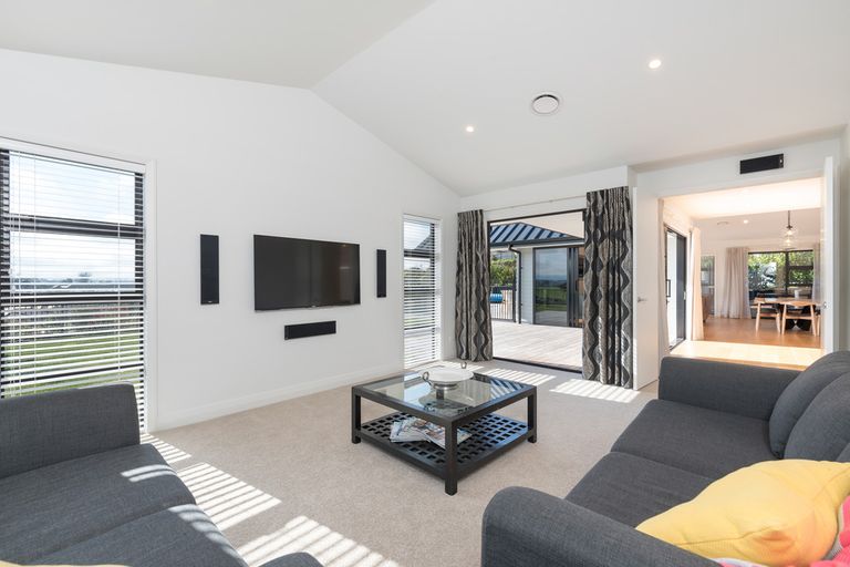 Photo of property in 17 Longbow Terrace, Flagstaff, Hamilton, 3210