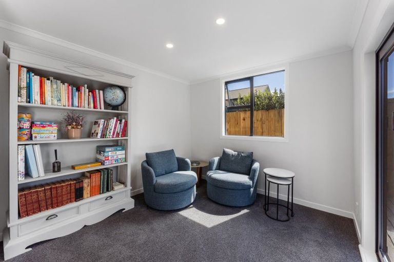 Photo of property in 28 Kaka Road, Raumati Beach, Paraparaumu, 5032