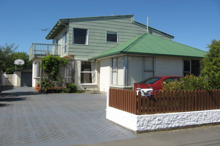 Photo of property in 254 Lake Terrace Road, Shirley, Christchurch, 8061