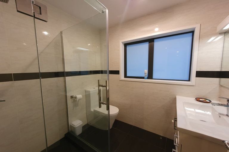 Photo of property in 813 Te Atatu Road, Te Atatu Peninsula, Auckland, 0610