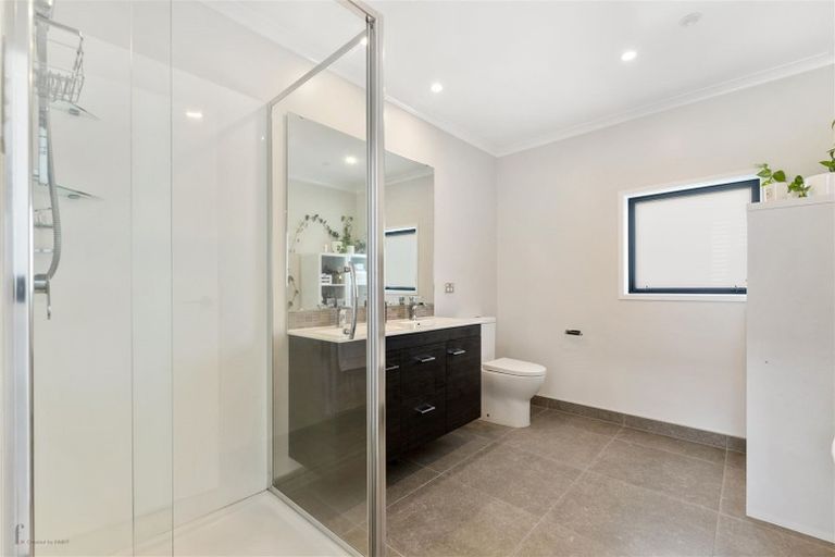 Photo of property in 72 Squadron Drive, Hobsonville, Auckland, 0616