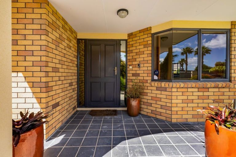 Photo of property in 102 Branch Road, Highlands Park, New Plymouth, 4312