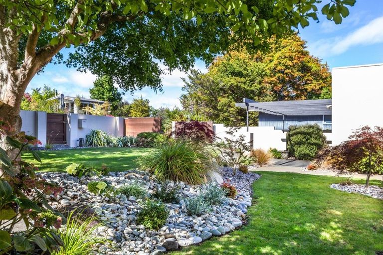 Photo of property in 8 Oregon Drive, Rainbow Point, Taupo, 3330