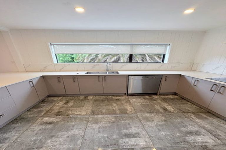 Photo of property in 43 Chequers Avenue, Glenfield, Auckland, 0629