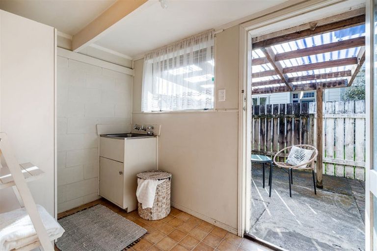 Photo of property in 2/32 Opaheke Road, Papakura, 2110
