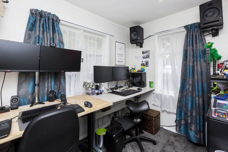 Photo of property in 44 Seddon Street, Wallaceville, Upper Hutt, 5018