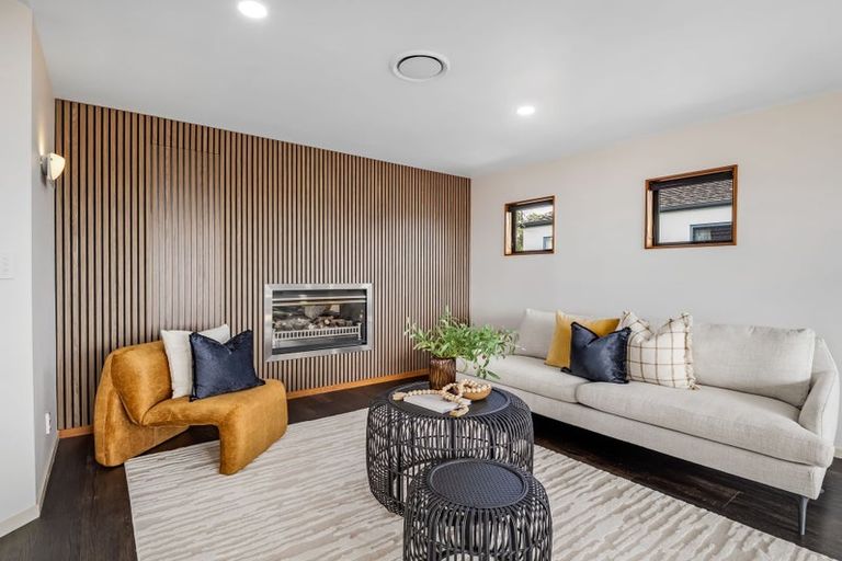 Photo of property in 52 Ruapehu Drive, Fitzherbert, Palmerston North, 4410