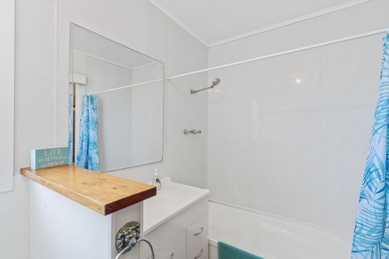 Photo of property in 141 Kahukura Avenue, Waitarere Beach, Levin, 5510