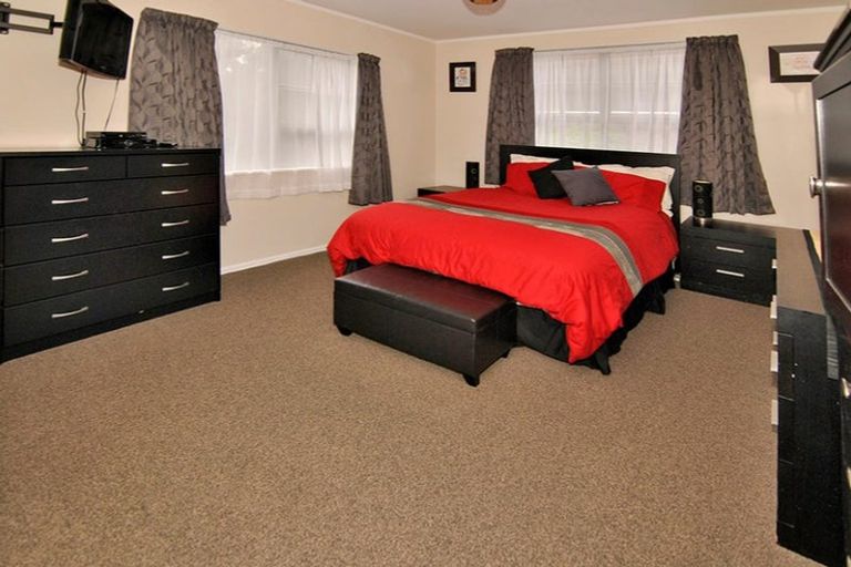 Photo of property in 74 Cortina Avenue, Johnsonville, Wellington, 6037