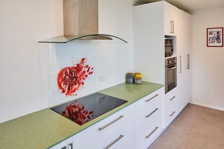 Photo of property in 41-43 Pukatea Street, Eastbourne, Lower Hutt, 5013