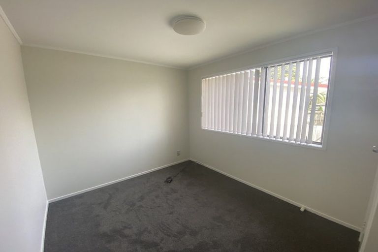 Photo of property in 8a Quintal Place, Papatoetoe, Auckland, 2025