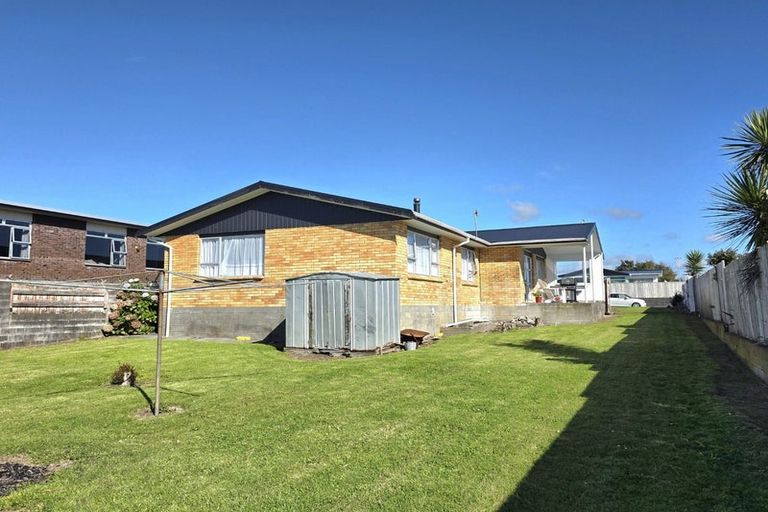 Photo of property in 45 Clifton Drive, Waitara, 4320