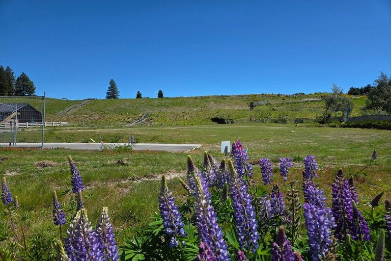 Photo of property in 17 Petes Place, Lake Tekapo, 7999