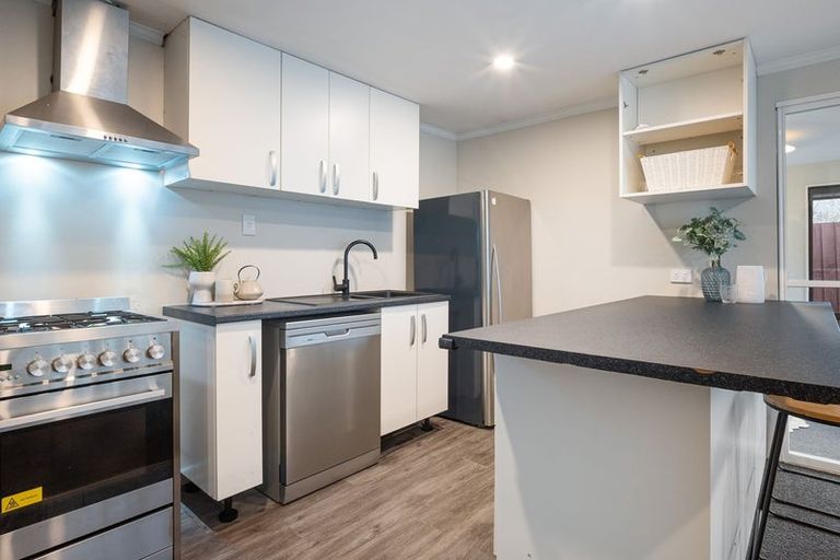 Photo of property in 17 Ensors Road, Opawa, Christchurch, 8023