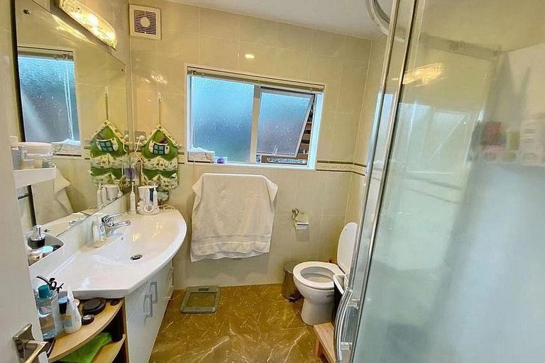 Photo of property in 23a Te Atatu Road, Te Atatu South, Auckland, 0610