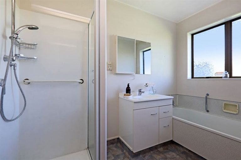 Photo of property in 3/301 Sylvan Road, Parkvale, Hastings, 4122