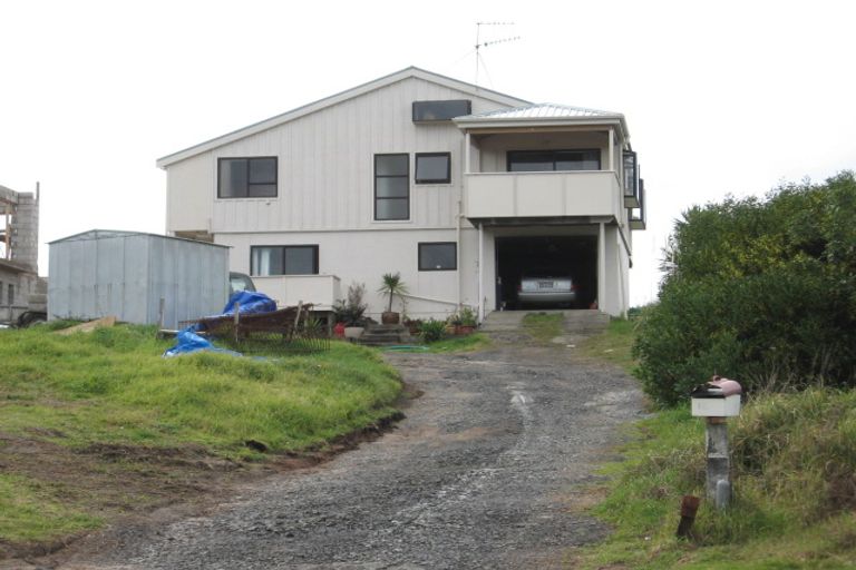 Photo of property in 128 Ocean Beach Road, Tairua, 3508