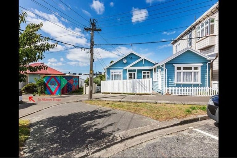 Photo of property in 17 Naughton Terrace, Kilbirnie, Wellington, 6022