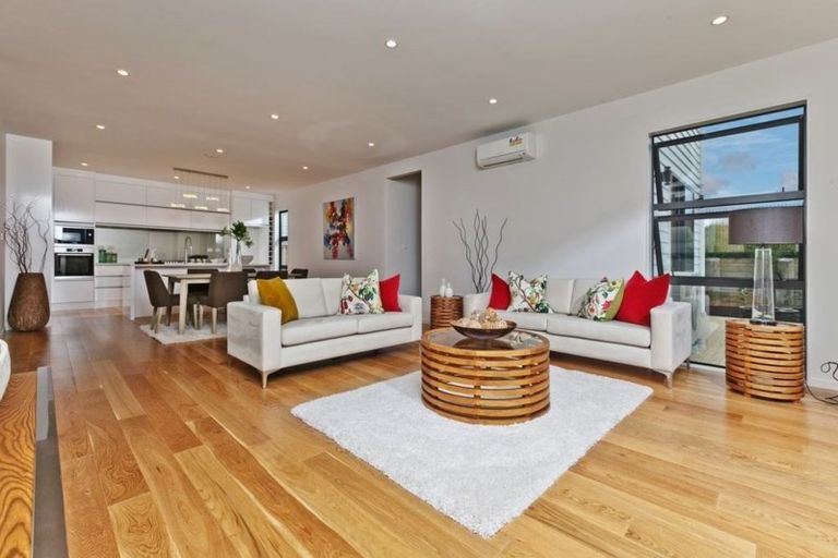 Photo of property in 18 Spyglass Street, Red Beach, 0932