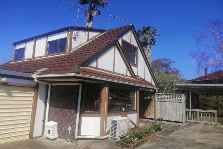 Photo of property in 2/13 Rapallo Place, Farm Cove, Auckland, 2012
