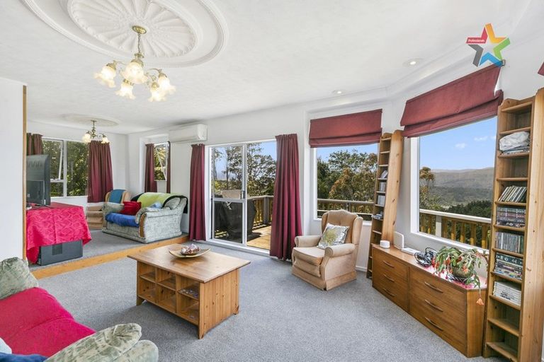 Photo of property in 2/259 Major Drive, Kelson, Lower Hutt, 5010