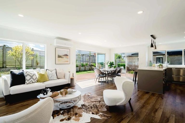 Photo of property in 34a Schnapper Rock Road, Schnapper Rock, Auckland, 0632