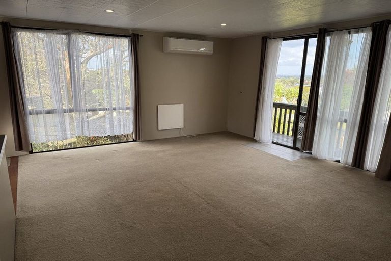 Photo of property in 43 Elizabeth Drive, West Harbour, Auckland, 0618