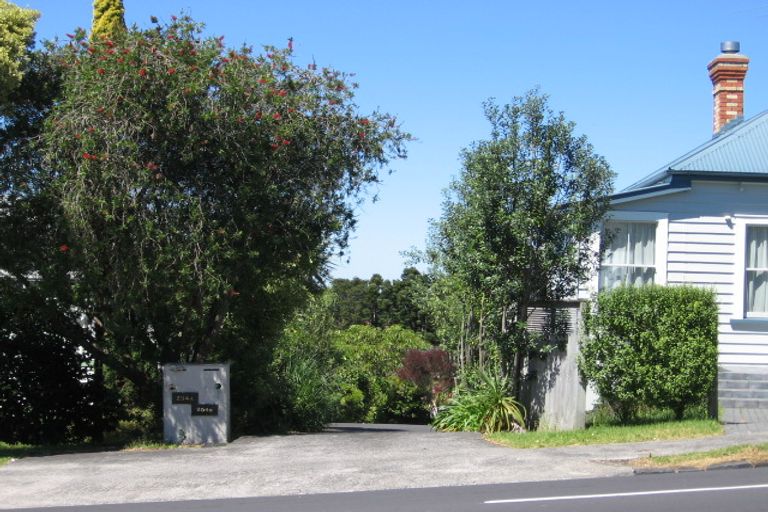 Photo of property in 2/254 Onewa Road, Birkenhead, Auckland, 0626