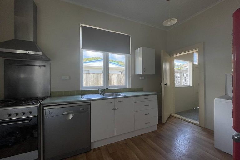 Photo of property in 1/184 The Parade, Island Bay, Wellington, 6023