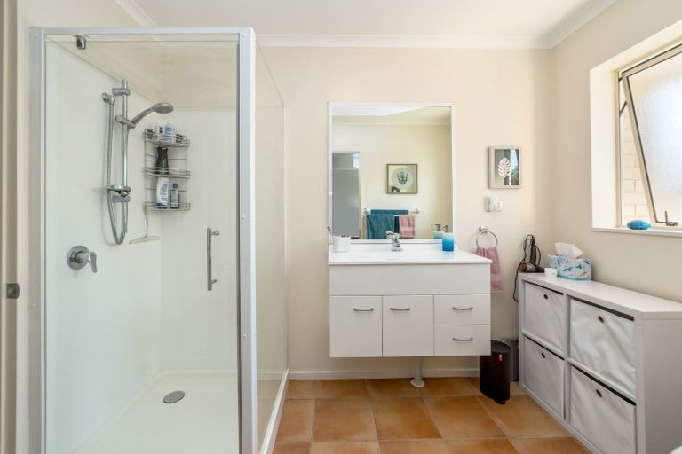 Photo of property in 20 Philip Street, Carterton, 5713