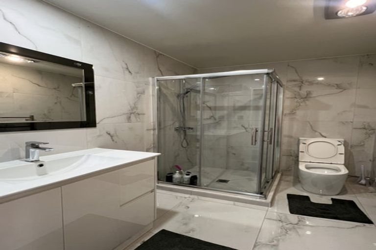 Photo of property in 8d Kent Road, Manurewa, Auckland, 2102