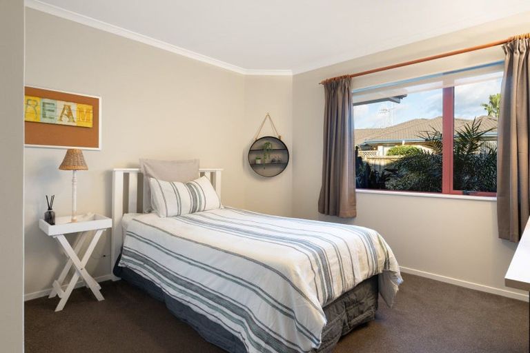 Photo of property in 23 Lysaght Place, Welcome Bay, Tauranga, 3112