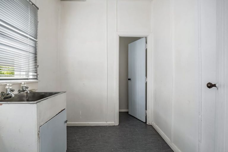 Photo of property in 9b Worcester Street, West End, Palmerston North, 4410