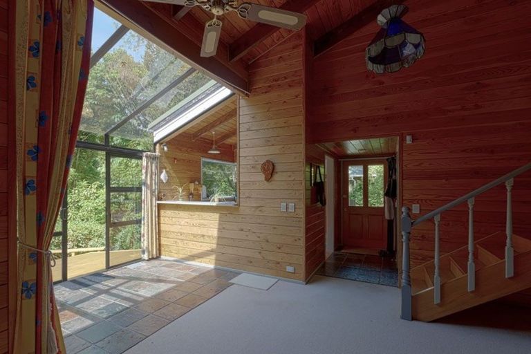 Photo of property in 12a Marina Grove, Frankleigh Park, New Plymouth, 4310