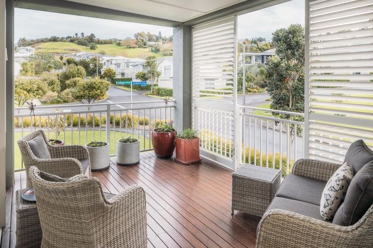 Photo of property in 74 Panorama Heights, Orewa, 0931