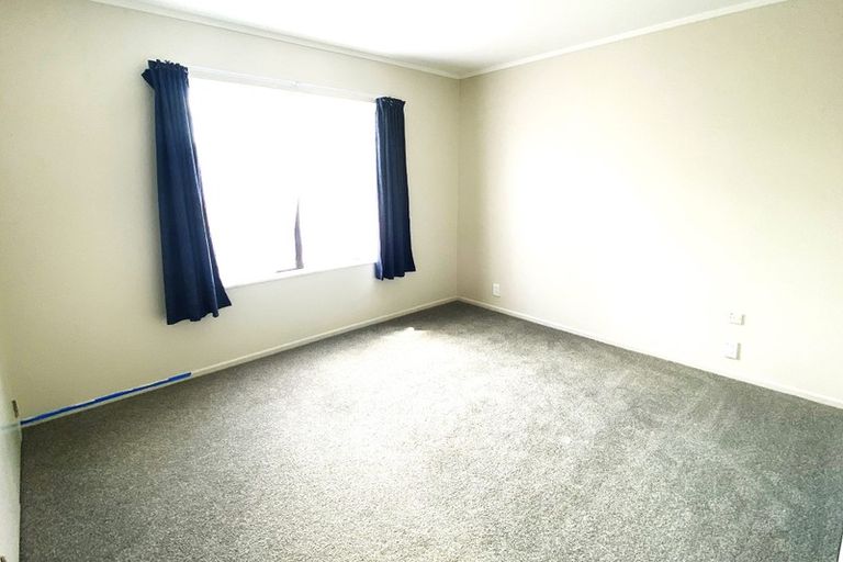 Photo of property in 1/15 Kurnell Drive, Botany Downs, Auckland, 2010