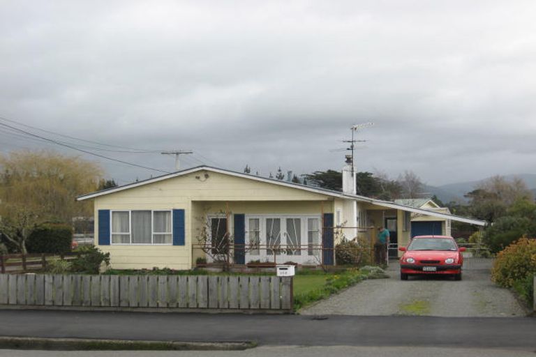 Photo of property in 318 High Street South, Carterton, 5713