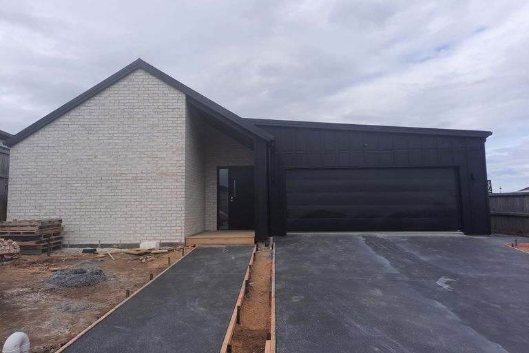 Photo of property in 5 Whanau Avenue, Baverstock, Hamilton, 3200