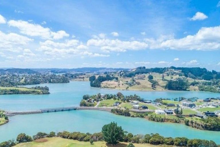 Photo of property in 9 Rangitahi Road, Raglan, 3225