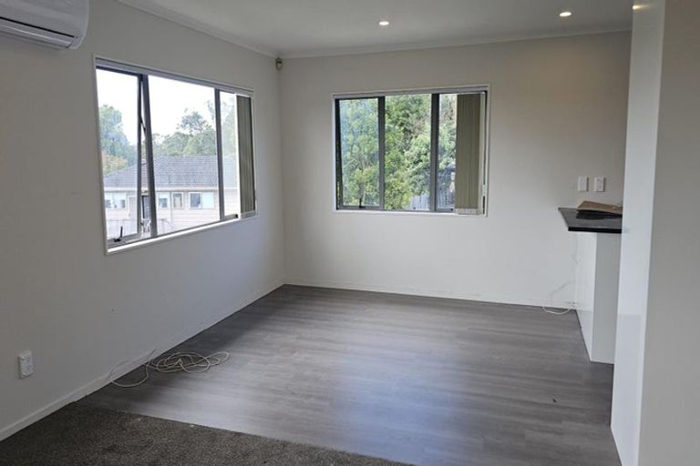 Photo of property in 283a Don Buck Road, Massey, Auckland, 0614