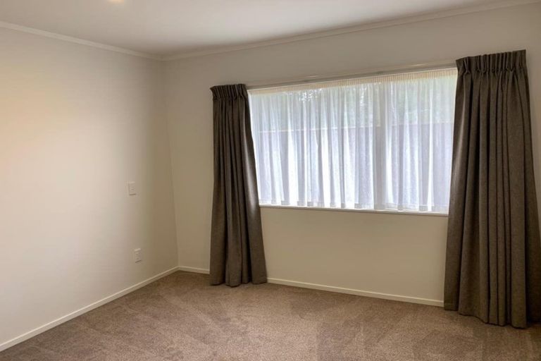 Photo of property in 6 Villa Grove, Paraparaumu, 5032