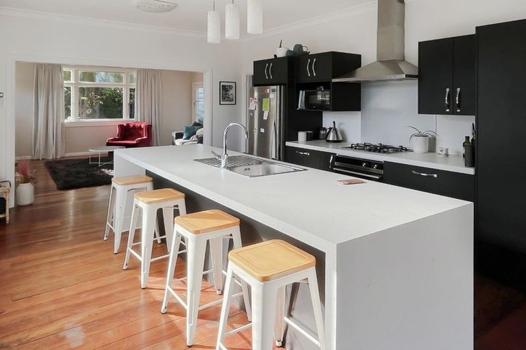 Photo of property in 60 Seddon Street, Takaro, Palmerston North, 4412