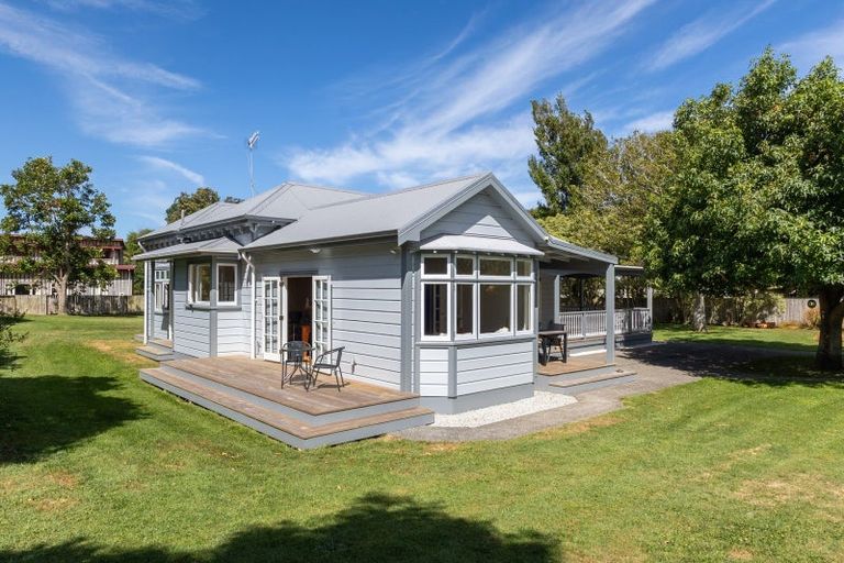 Photo of property in 43 Dale Road, Raumati South, Paraparaumu, 5032