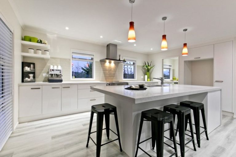 Photo of property in 5 Tuatini Place, Long Bay, Auckland, 0630