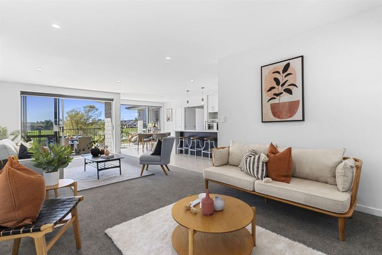 Photo of property in 71 Harding Drive, Papamoa Beach, Papamoa, 3118