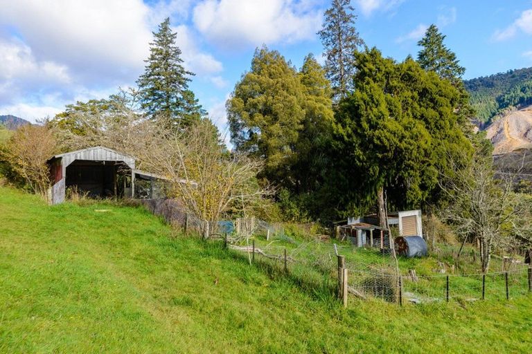 Photo of property in 233 Wakamarina Road, Canvastown, Havelock, 7178